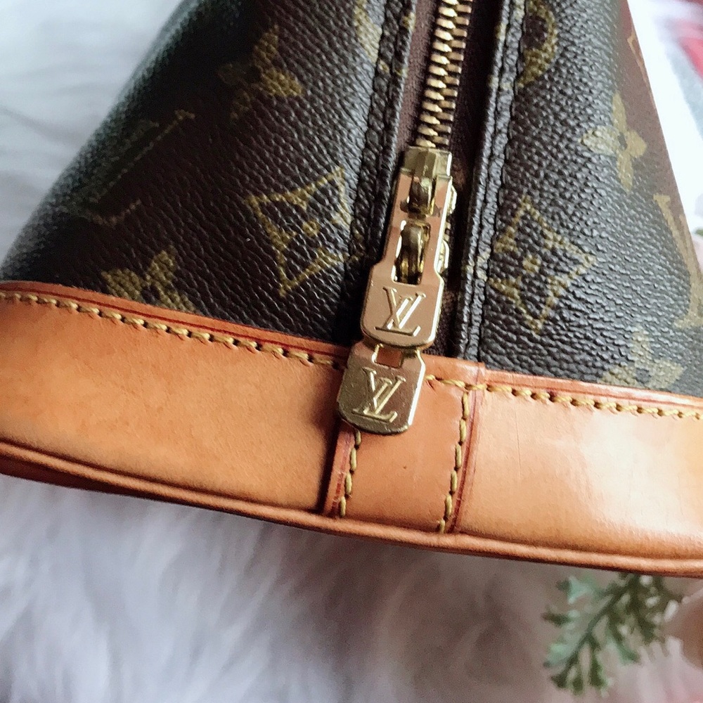 SOLD - Picture 4 of 7